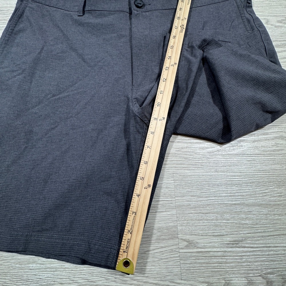 PGA Tour Men's Golf Shorts Gray Size 40 Flat Front Stretch Performance - Picture 3 of 8